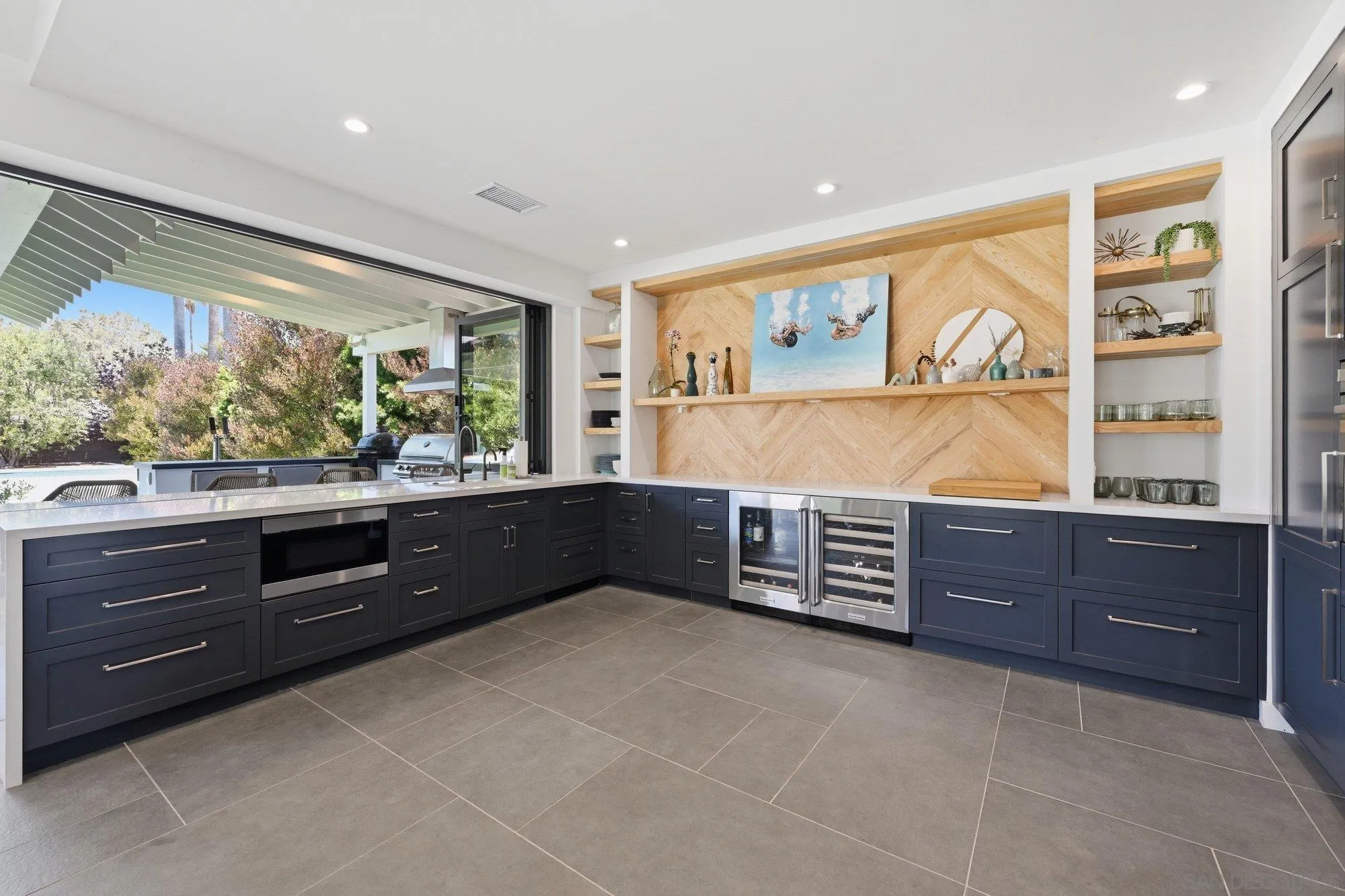 420-422 Bell Rnch Road Solana Beach, CA 92075 - Photo 15 of 58 Den/Family/Great Room