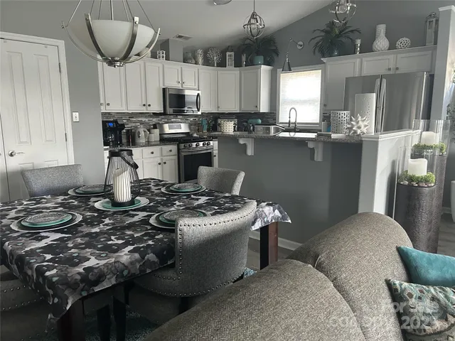 $325,000 | 318 Bungalow Drive, New Bern, NC 28562