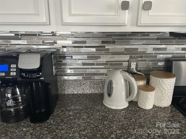 $325,000 | 318 Bungalow Drive, New Bern, NC 28562