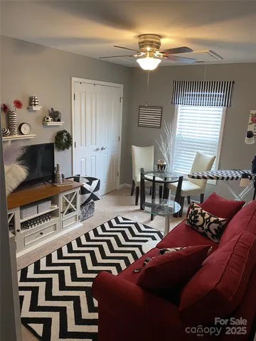 $325,000 | 318 Bungalow Drive, New Bern, NC 28562