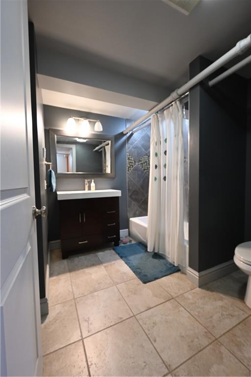 5413 Guarino Road Pittsburgh, PA 15217 - Photo 15 of 25 Gallery Image 15