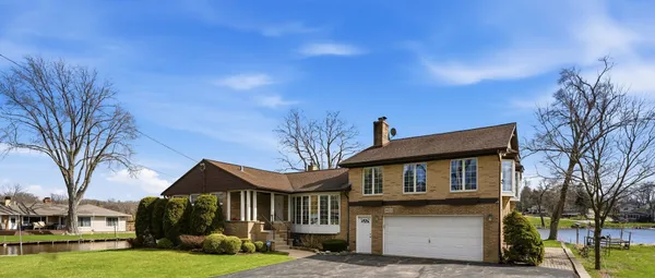$625,000 | 8622 Bayport Lane, Cary, IL 60013
