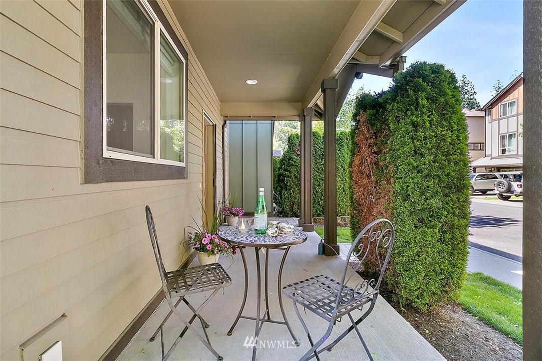 16502 2nd Drive Southeast Bothell, WA 98012 - Photo 3 of 32 Gallery Image 3