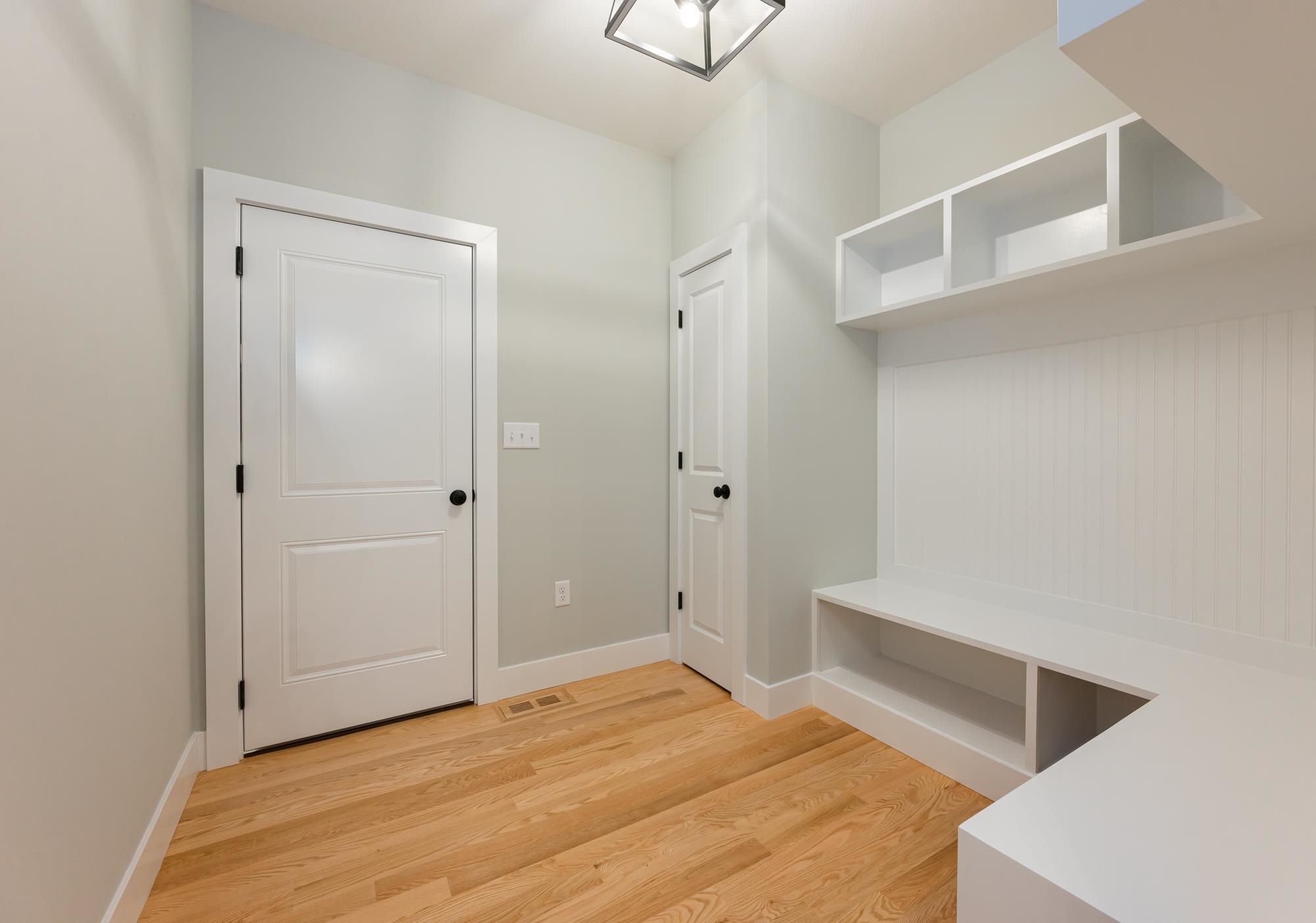 12 Robin Way, Unit 5 Chester, NH 03036 - Photo 3 of 22 Gallery Image 3