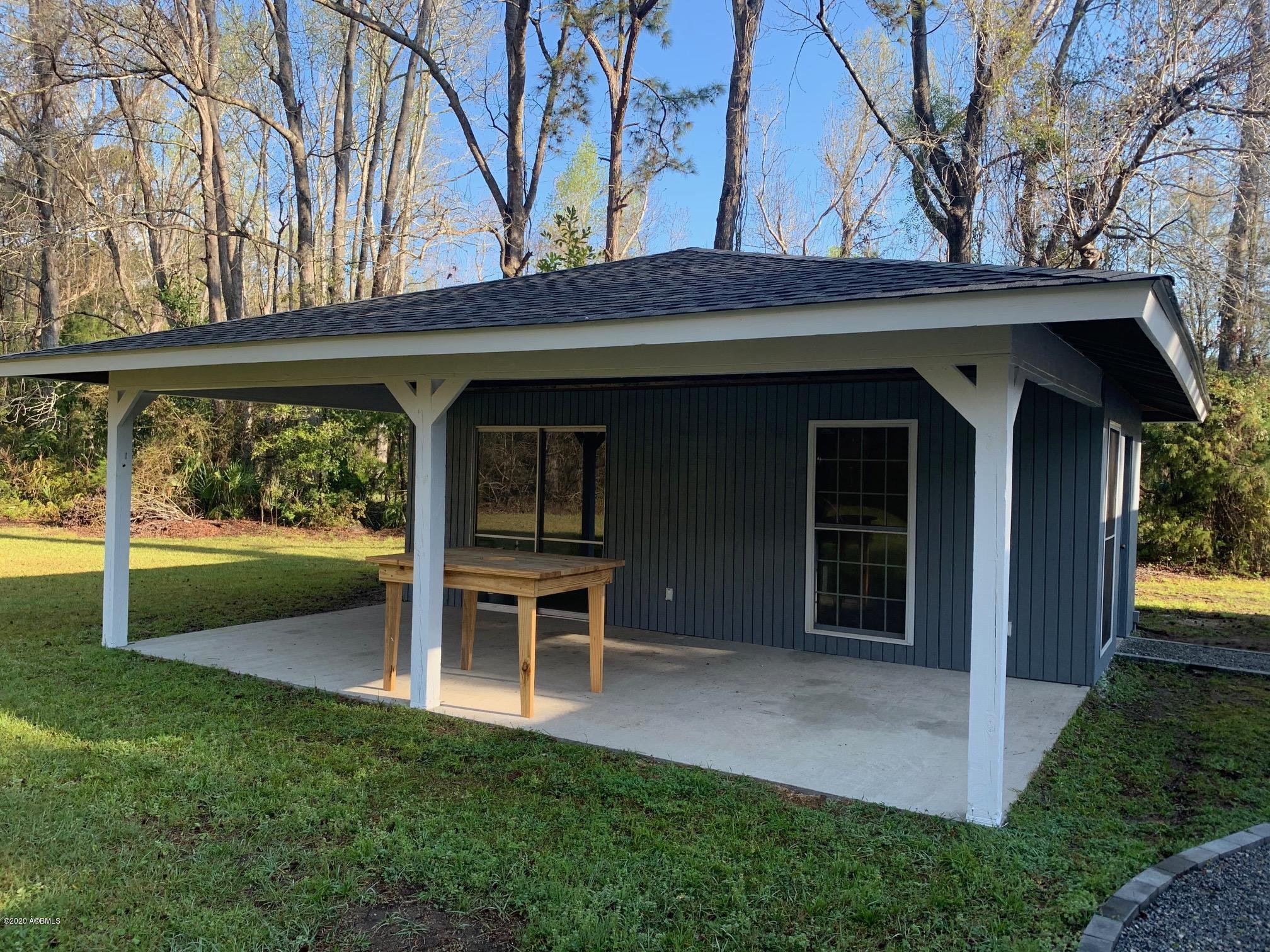 167 Little Capers Road Beaufort, SC 29907 - Photo 4 of 48 Little Capers Garage Carport 1