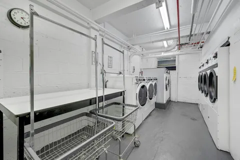 $235,000 | 440 Warburton Avenue, Unit 6F, Yonkers, NY 10701