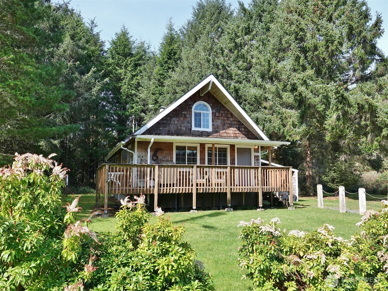 121 Oyehut Road Ocean Shores, WA 98569 - Photo 4 of 35