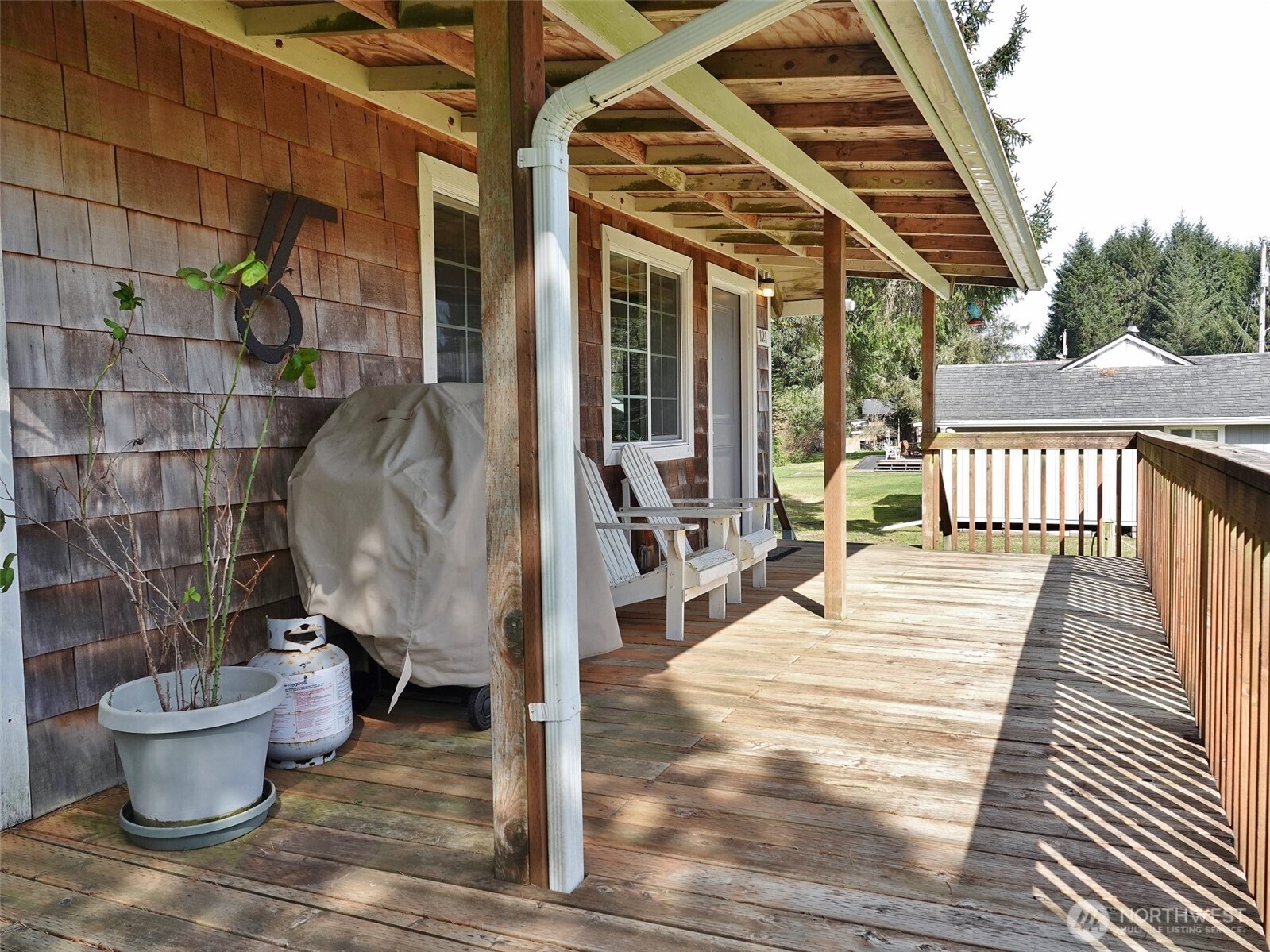 121 Oyehut Road Ocean Shores, WA 98569 - Photo 8 of 35