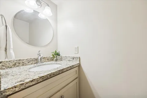 $1,875 | 14703 Barryknoll Lane, Unit 25, Houston, TX 77079