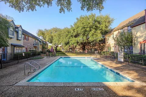 $1,875 | 14703 Barryknoll Lane, Unit 25, Houston, TX 77079