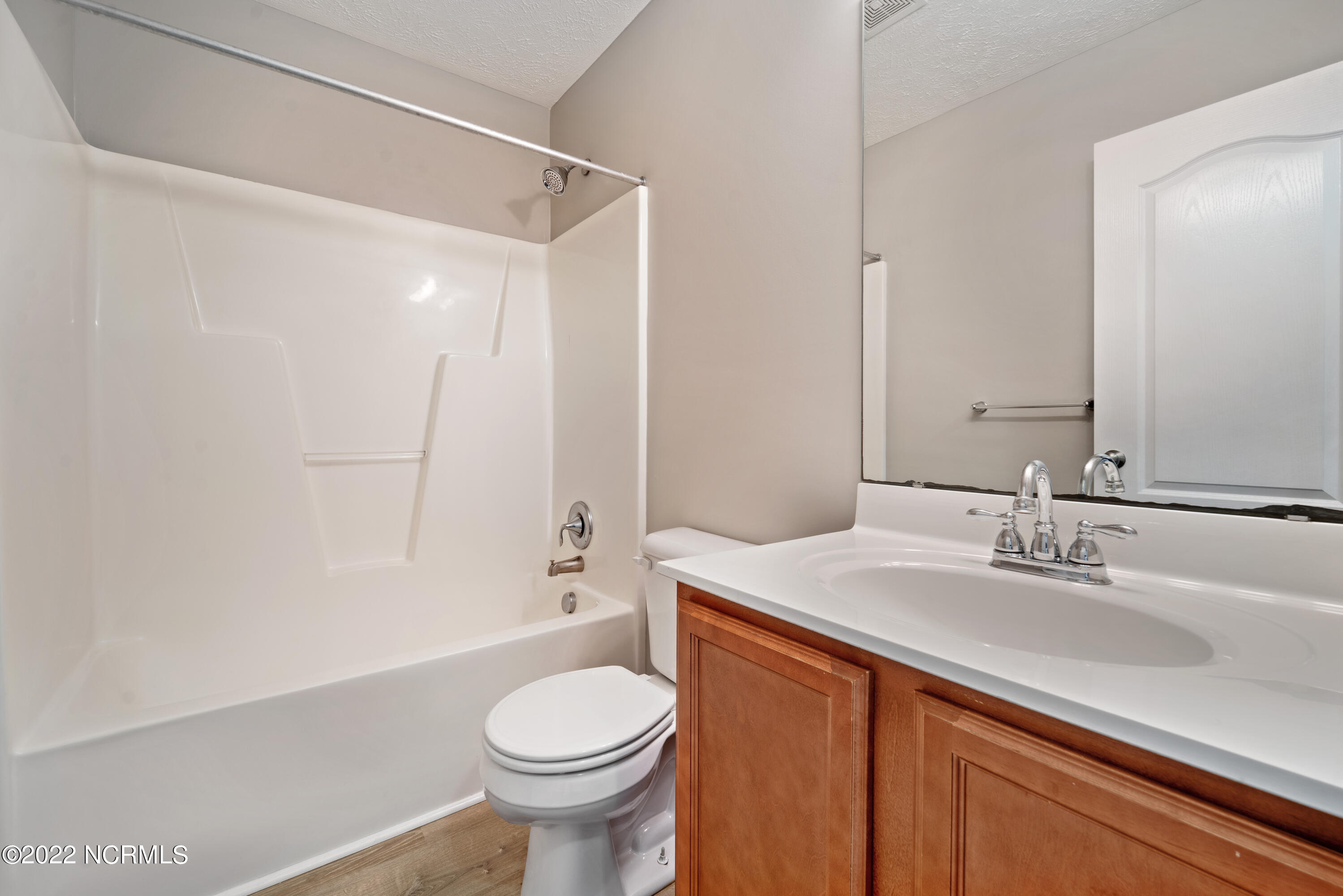 331 Kingston Road Jacksonville, NC 28546 - Photo 24 of 30 Guest Bathroom