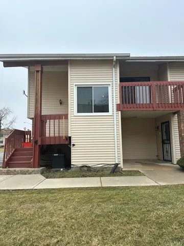 $122,900 | 711 Driftwood Court, Unit 1, University Park, IL 60484