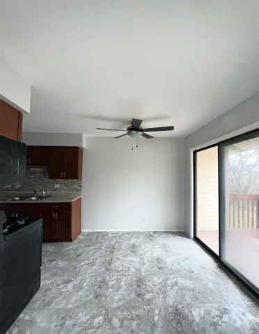 $122,900 | 711 Driftwood Court, Unit 1, University Park, IL 60484