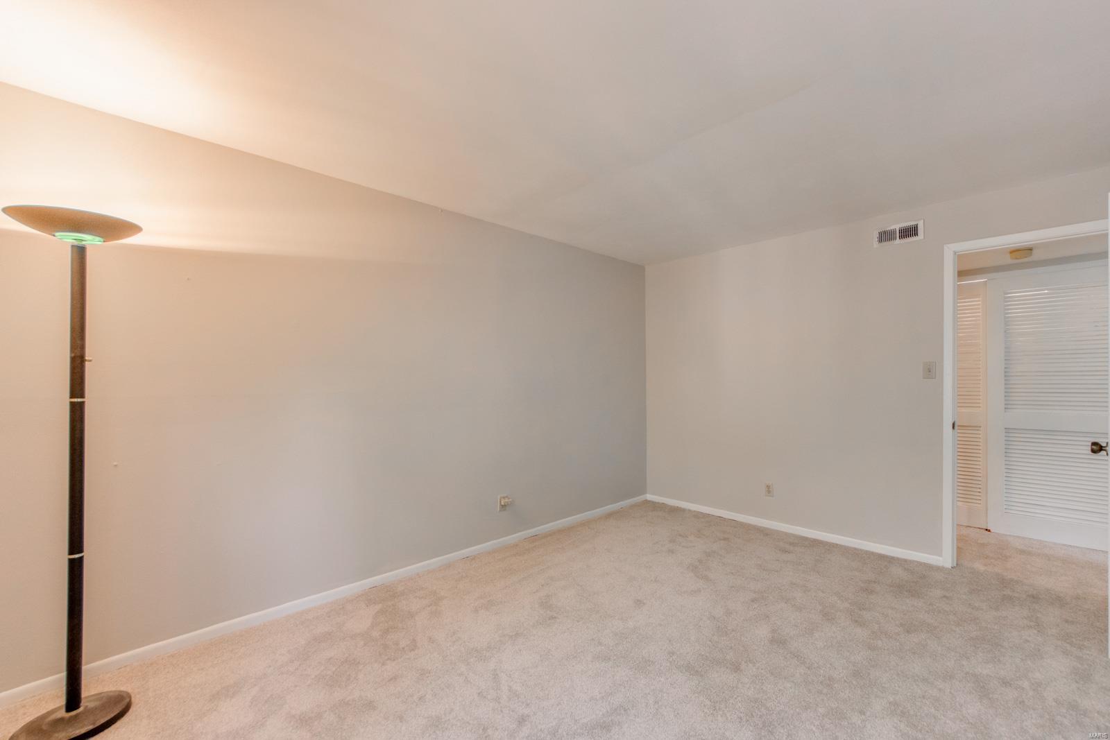 701 Ridgeside Drive, Unit J Ballwin, MO 63021 - Photo 23 of 30