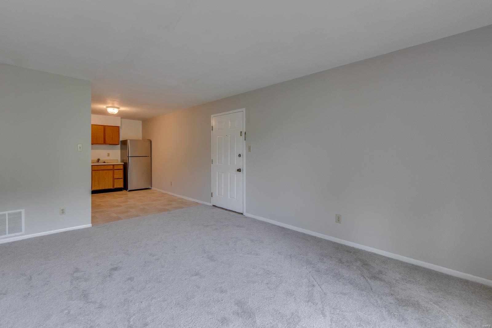 701 Ridgeside Drive, Unit J Ballwin, MO 63021 - Photo 8 of 30