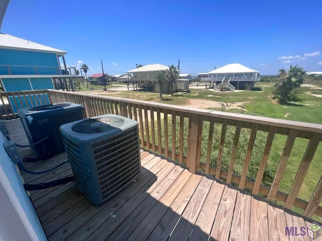 $475,000 | 2397 Highway 1, Unit A & B, Grand Isle, LA 70358