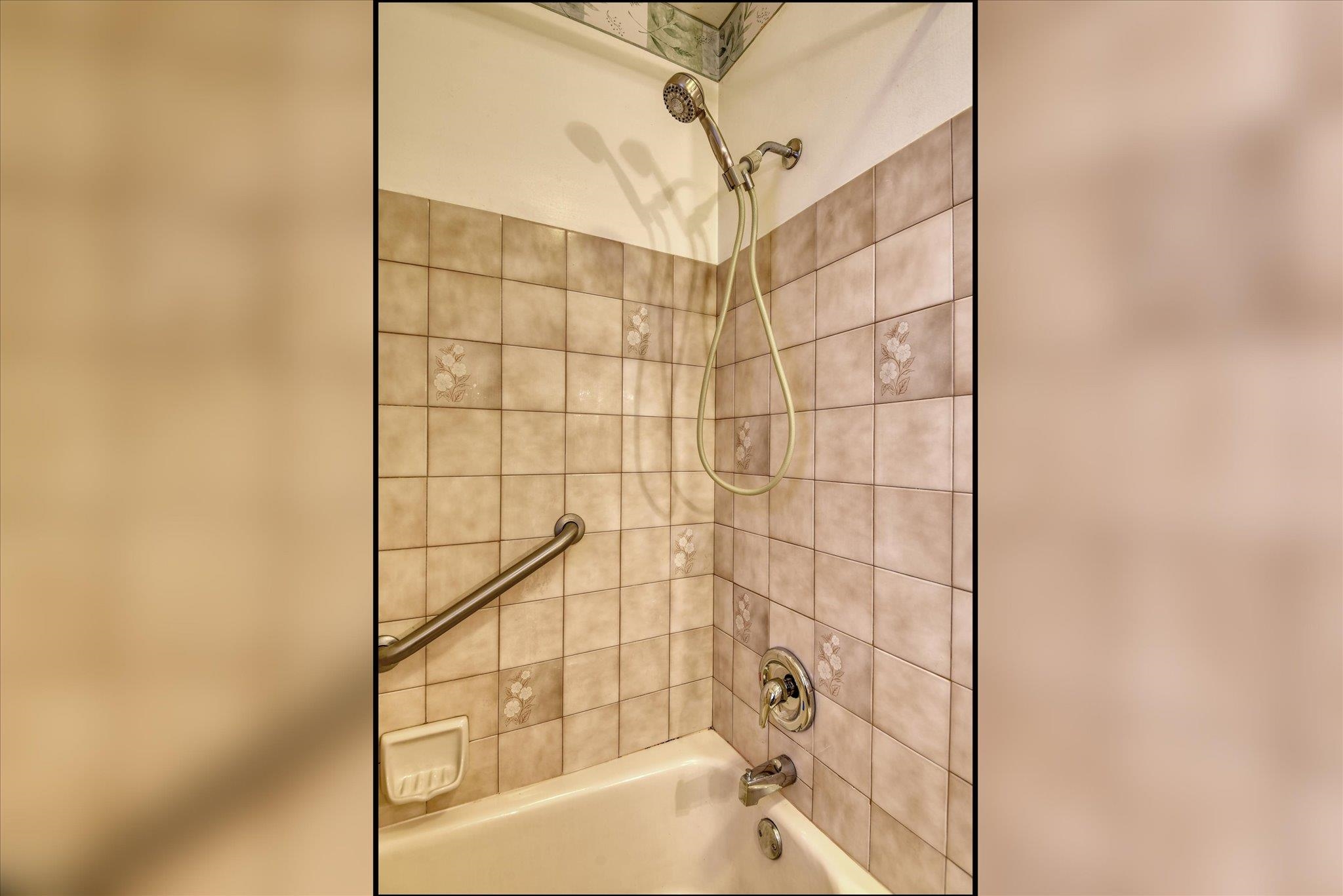 1027 East 37th Avenue Spokane, WA 99203 - Photo 20 of 35