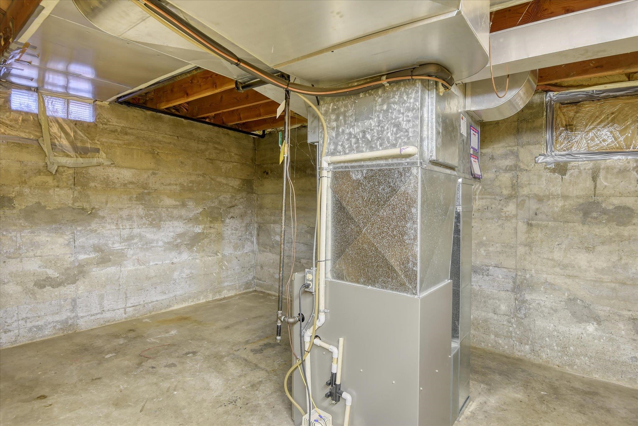 1027 East 37th Avenue Spokane, WA 99203 - Photo 26 of 35