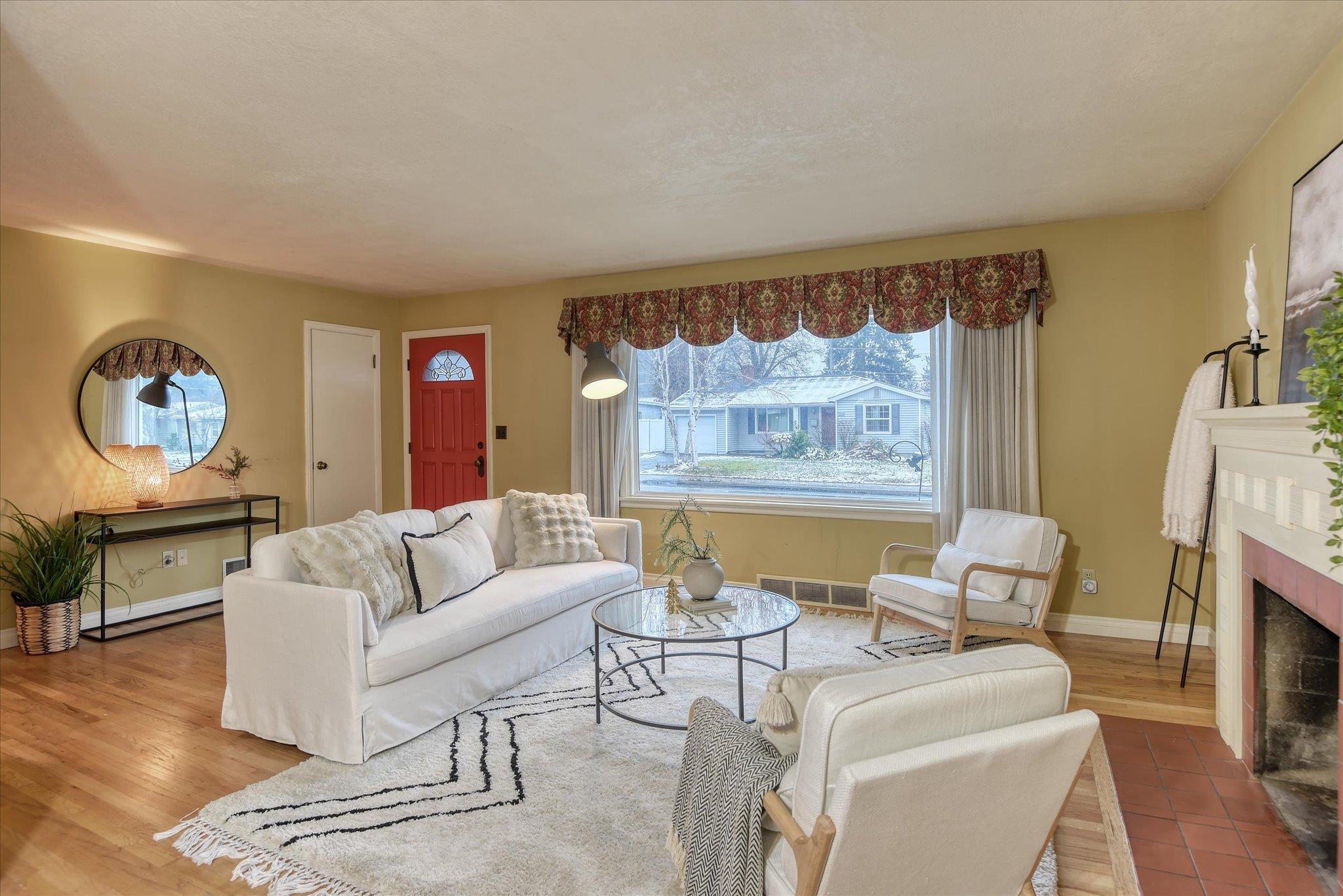 1027 East 37th Avenue Spokane, WA 99203 - Photo 6 of 35