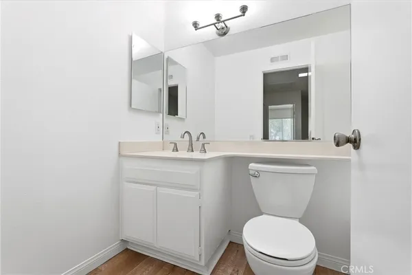 $569,500 | 20120 Runnymede Street, Unit 17, Winnetka, CA 91306