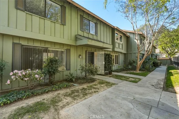 $569,500 | 20120 Runnymede Street, Unit 17, Winnetka, CA 91306