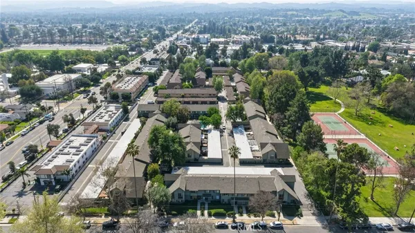 $569,500 | 20120 Runnymede Street, Unit 17, Winnetka, CA 91306