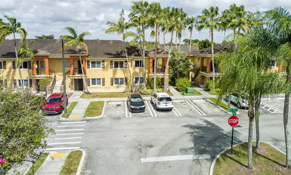 $2,000 | 935 Northeast 33rd Terrace, Unit 203, Homestead, FL 33033