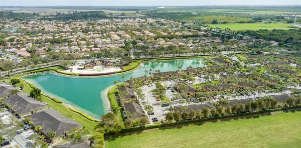 $2,000 | 935 Northeast 33rd Terrace, Unit 203, Homestead, FL 33033