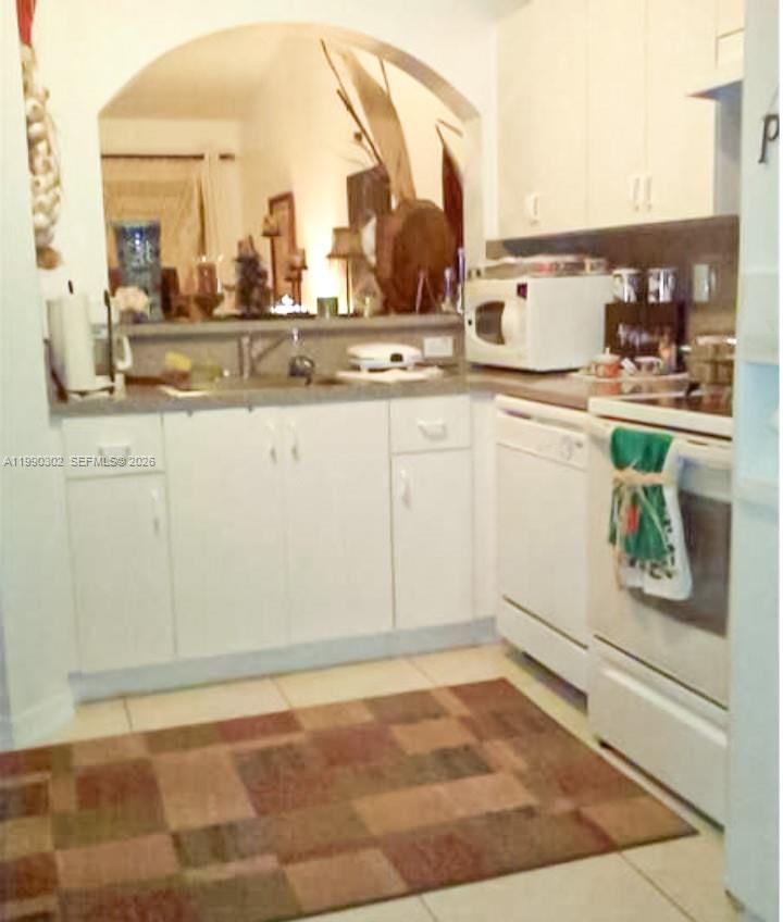 935 Northeast 33rd Terrace, Unit 203 Homestead, FL 33033 - Photo 5 of 26