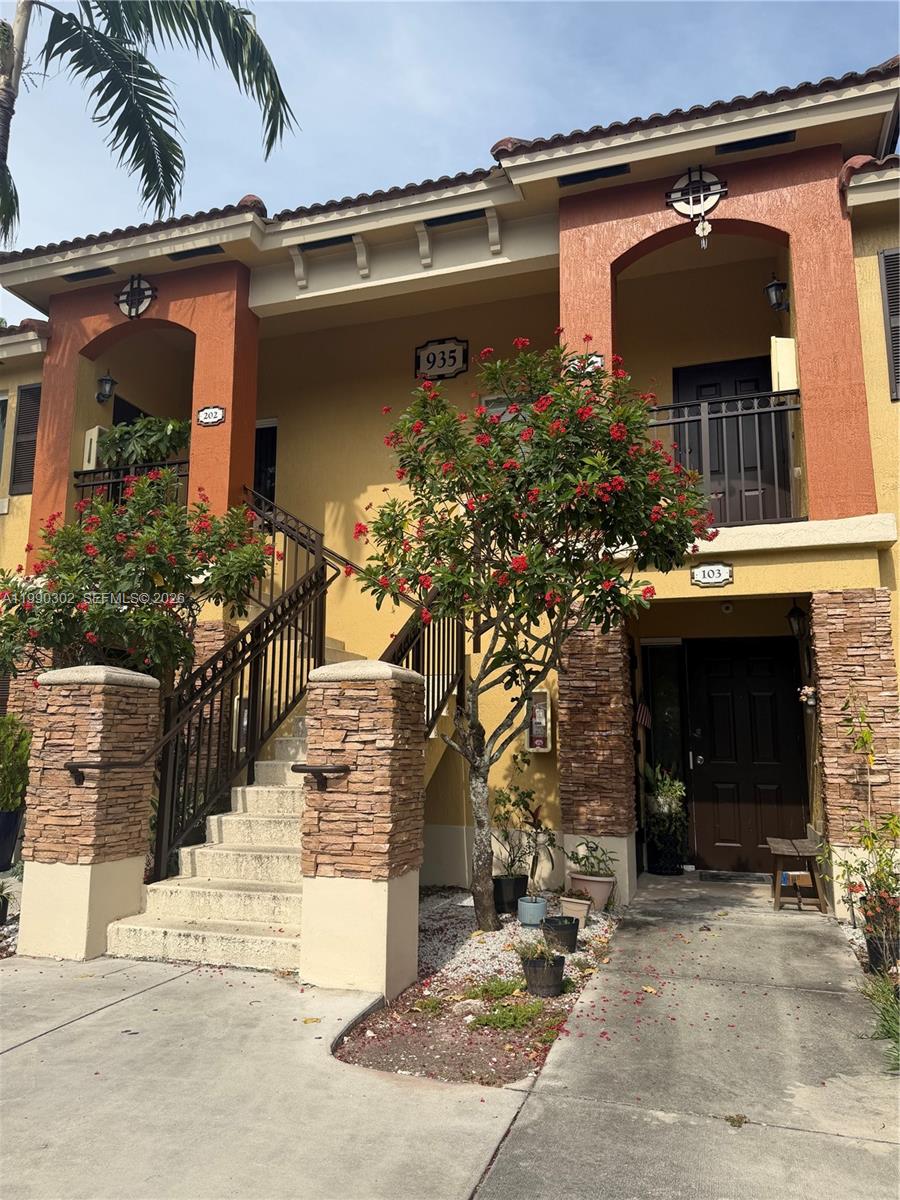 935 Northeast 33rd Terrace, Unit 203 Homestead, FL 33033 - Photo 6 of 26