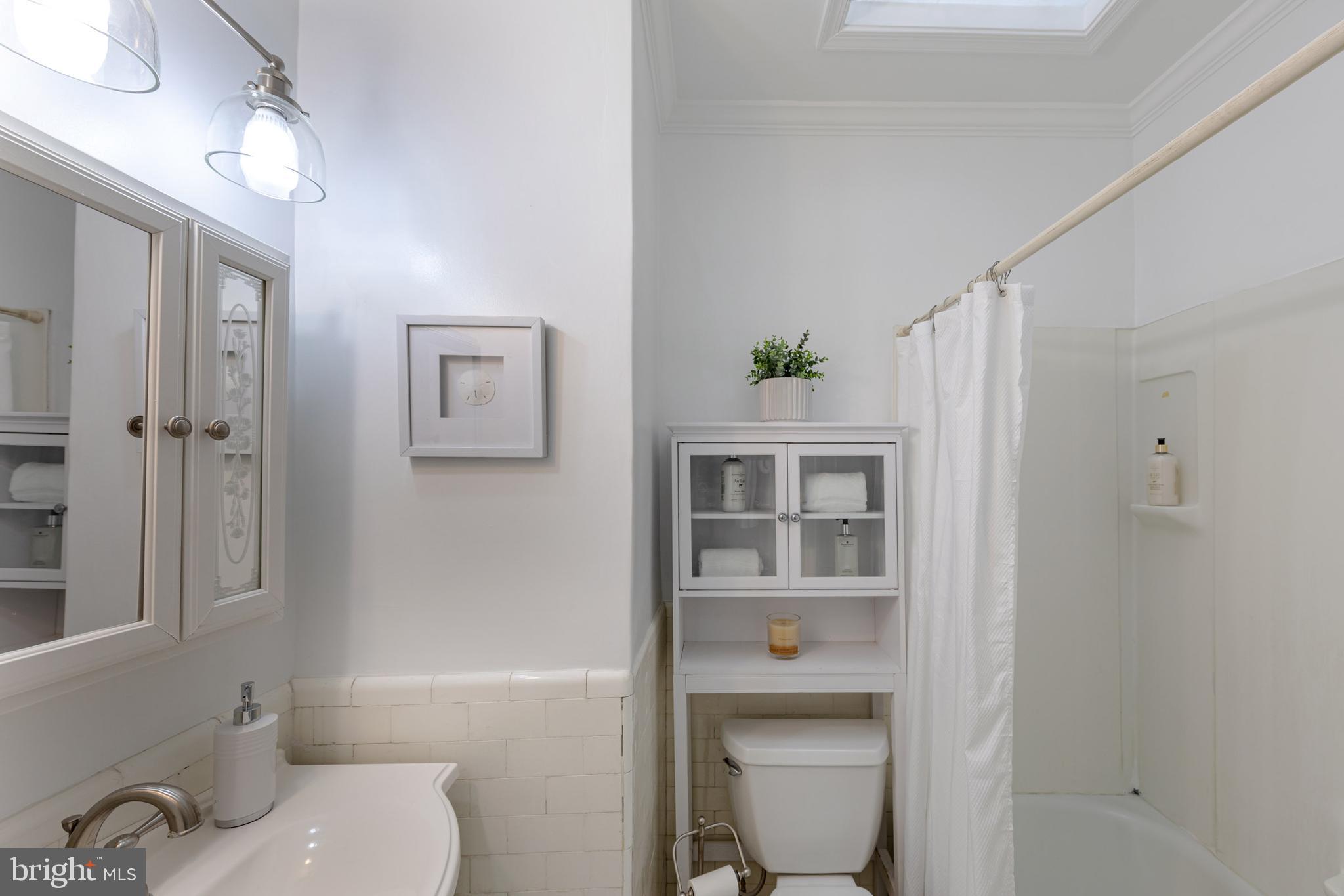 1918 Park Road Northwest Washington, DC 20010 - Photo 26 of 33 Hall Full Bathroom