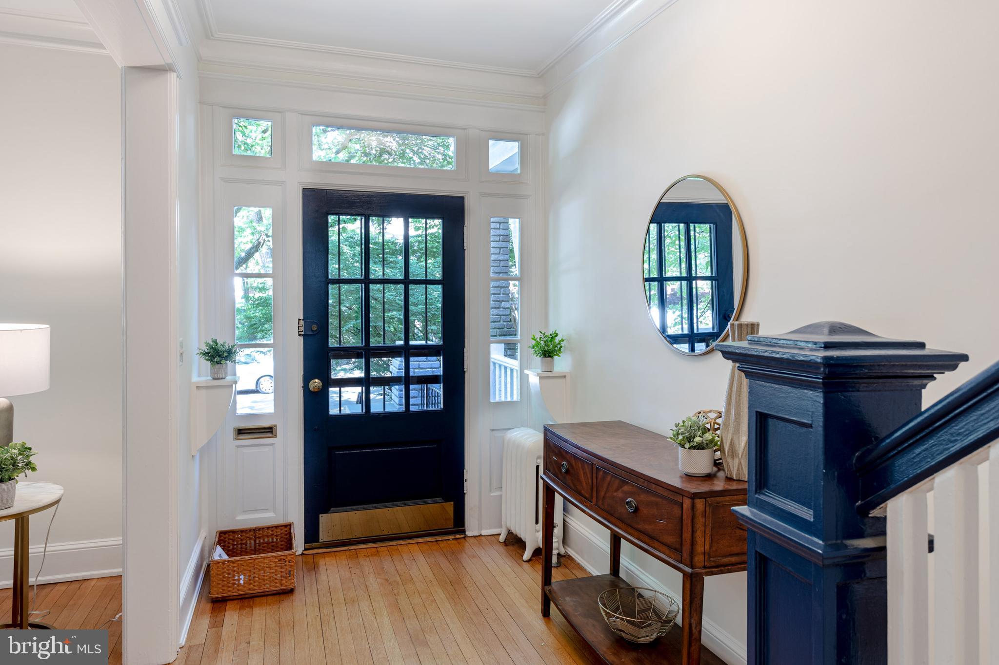 1918 Park Road Northwest Washington, DC 20010 - Photo 4 of 33 Foyer