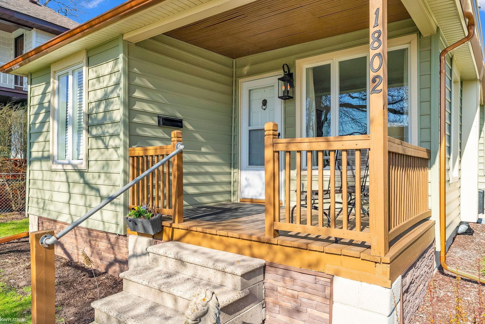 1802 Riverside Drive Port Huron, MI 48060 - Photo 6 of 34 Gallery Image 6