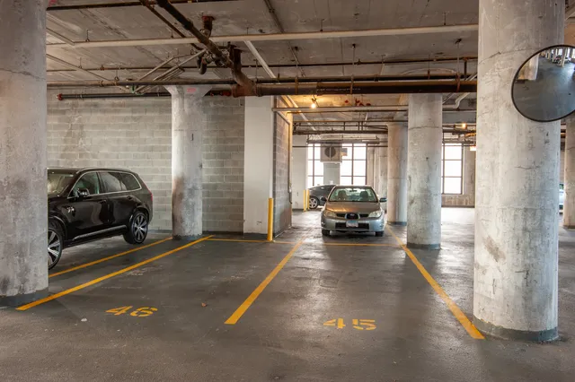 $2,900 | 1524 South Sangamon Street, Unit 412S, Chicago, IL 60608