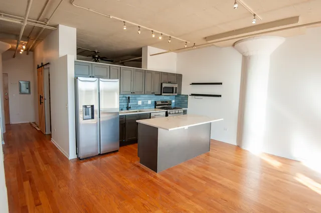 $2,900 | 1524 South Sangamon Street, Unit 412S, Chicago, IL 60608