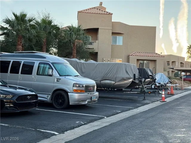 $173,900 | 2200 Highpointe Drive, Unit 202, Laughlin, NV 89029