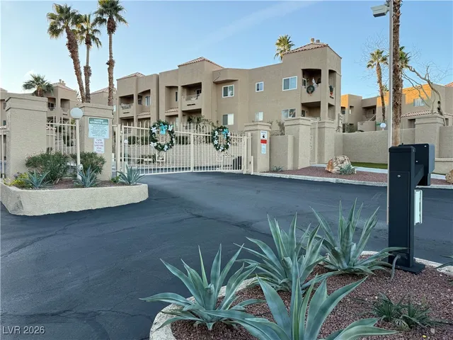 $173,900 | 2200 Highpointe Drive, Unit 202, Laughlin, NV 89029
