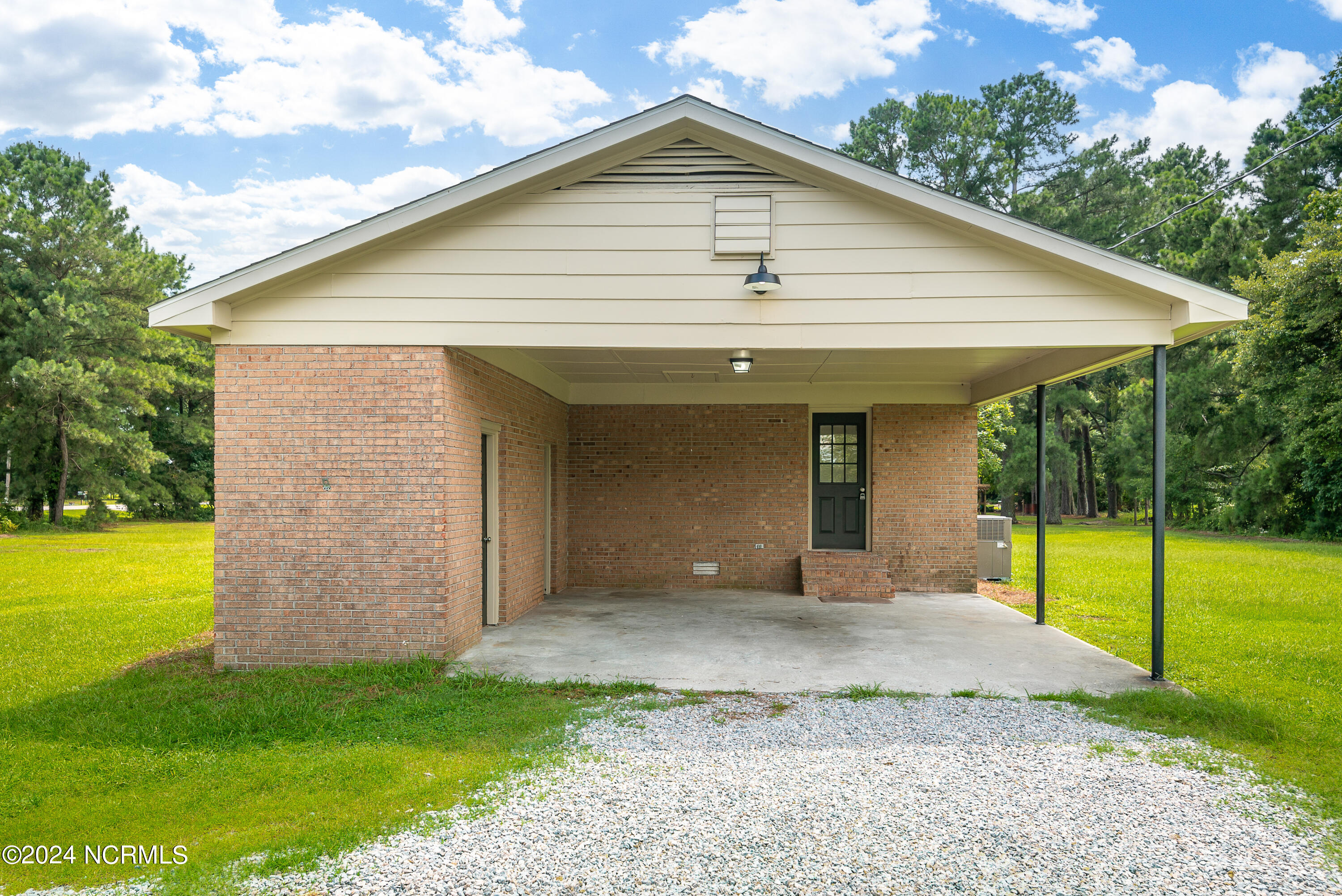 702 Hugo Road Kinston, NC 28501 - Photo 30 of 35 20240724 MLS S_Nilsen 702 Hugo Rd Kinsto