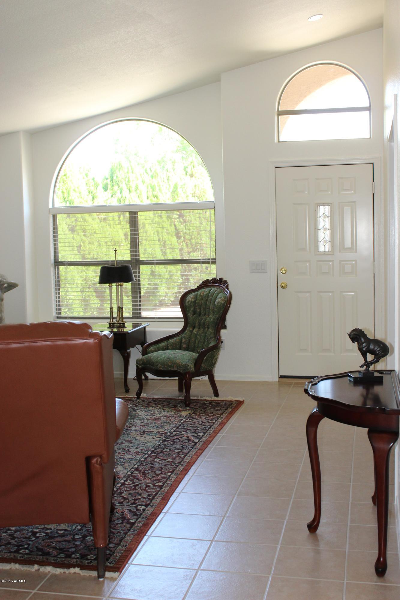 2262 East Smoke Tree Road Gilbert, AZ 85296 - Photo 4 of 21 Living Room