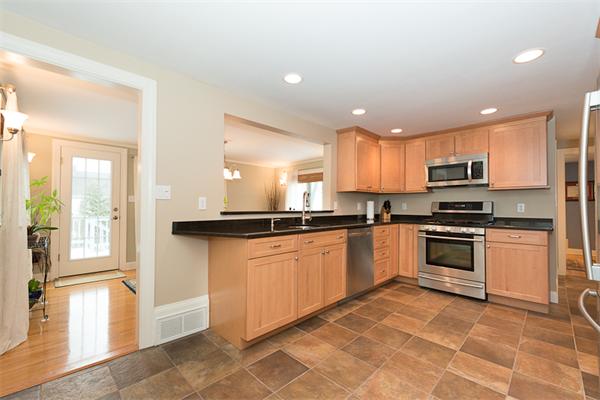 15 Grandview Road Arlington, MA 02476 - Photo 6 of 30 Gallery Image 6