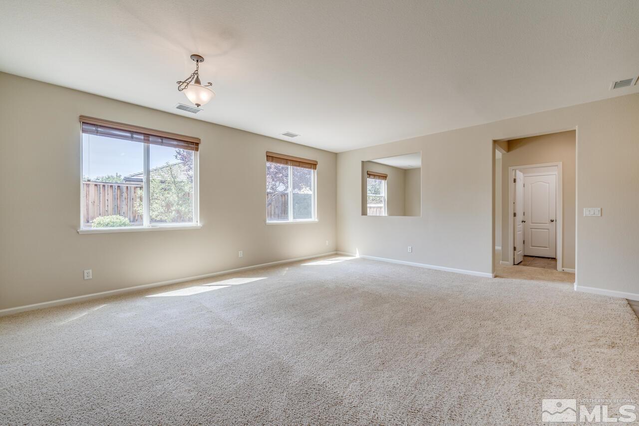 550 Terracina Way Reno, NV 89521 - Photo 8 of 30 Photo 8