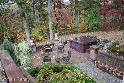 2976 Hunter Road Brighton, MI 48114 - Photo 19 of 20 backyard.jpg