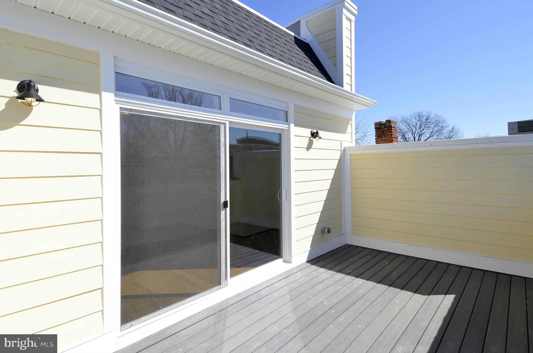 1350 K Street Southeast Washington, DC 20003 - Photo 25 of 28 a view of a balcony with door
