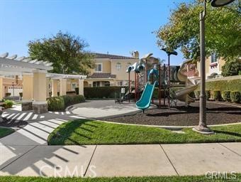 4164 Terraza Way, Unit B Simi Valley, CA 93063 - Photo 16 of 18