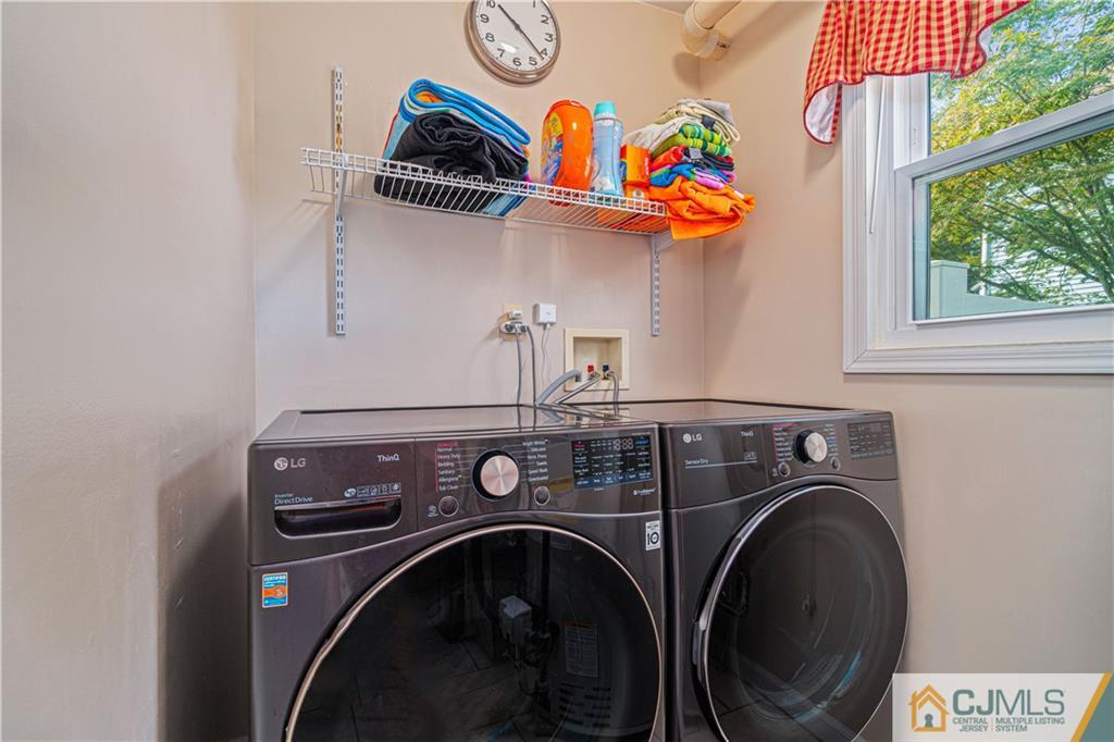 18 Main Street Helmetta, NJ 08828 - Photo 13 of 32 a utility room with dryer and washer