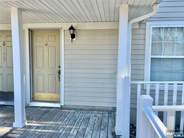 $2,550 | 1023 Castle Road, Mahwah, NJ 07430