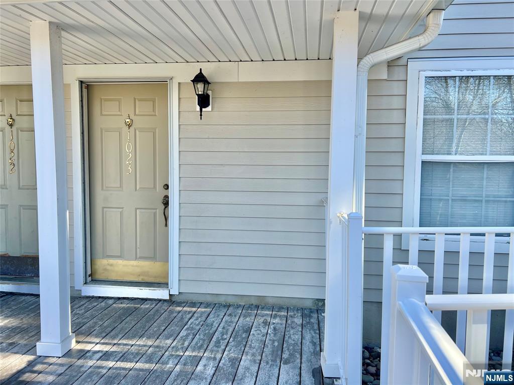 1023 Castle Road Mahwah, NJ 07430 - Photo 5 of 15