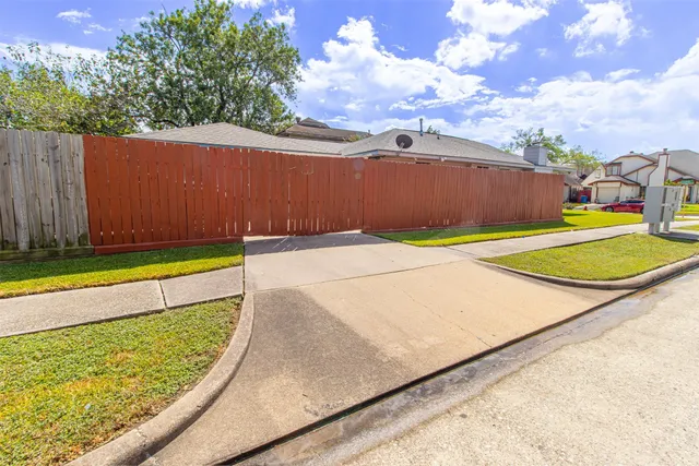 a view of outdoor space and basketball court