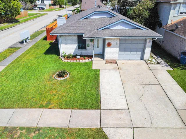 $1,850 | 918 Littleport Lane, Channelview, TX 77530