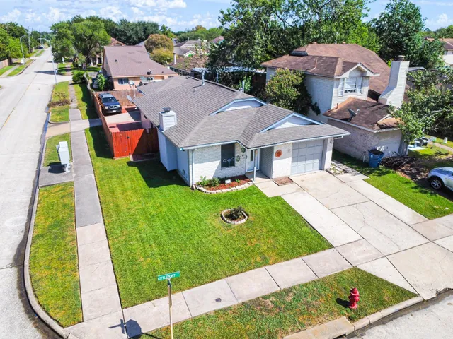 $1,850 | 918 Littleport Lane, Channelview, TX 77530